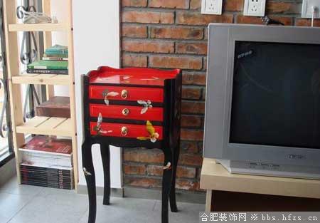 很酷的电视墙，砖的原始颜色哦。